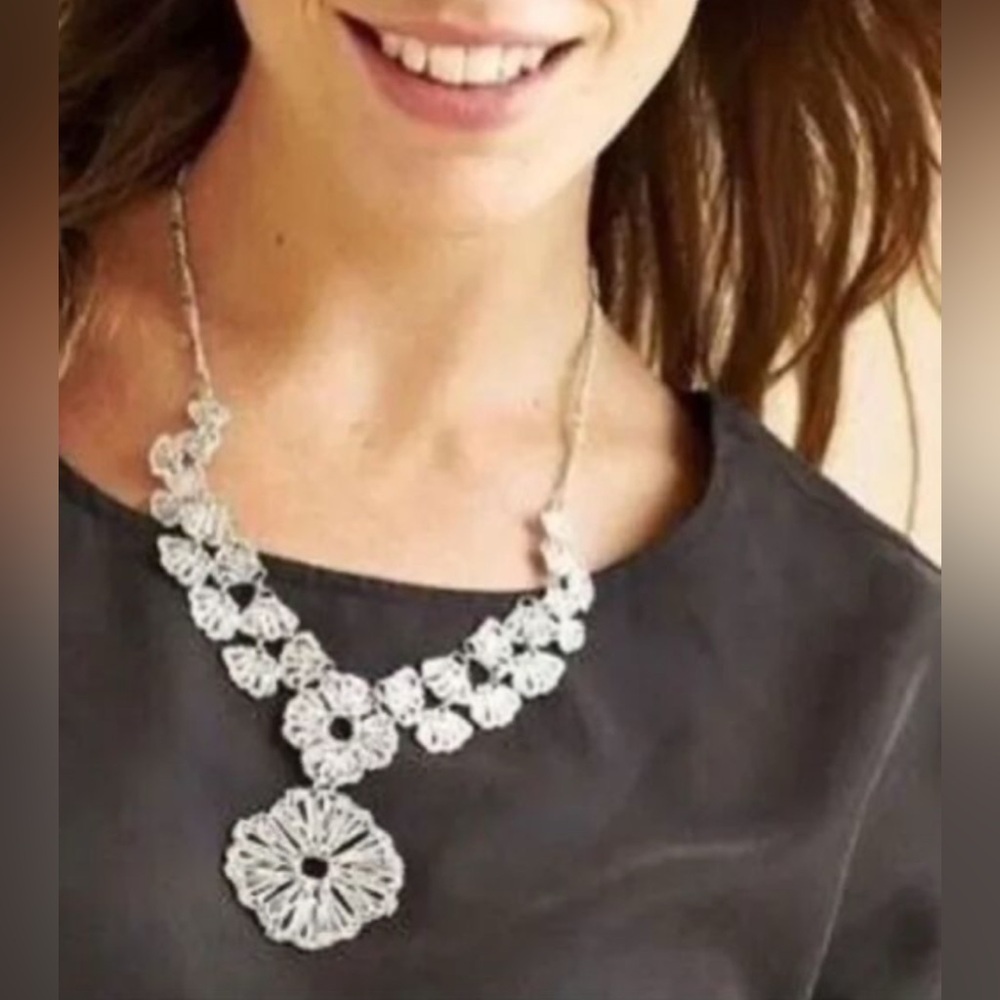 Stella & Dot | Silver Geneve Lace Necklace Silver Plated